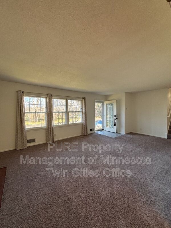 Foto del edificio - 4648 9 Mile Creek Pkwy