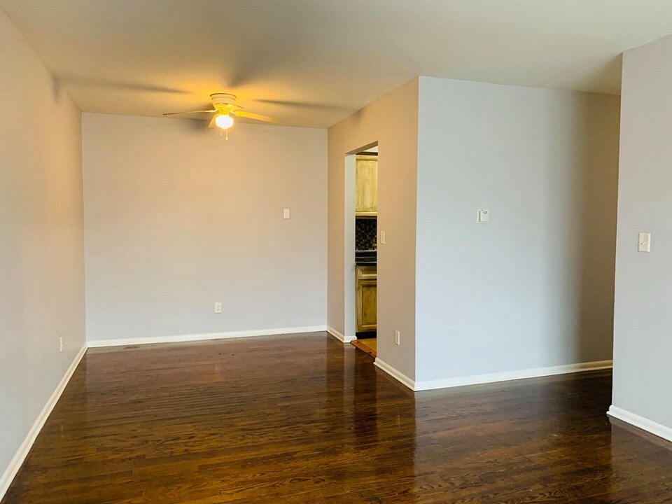 Foto principal - 5904 50th Ave