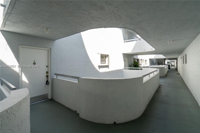Foto del edificio - 7300 Wayne Ave