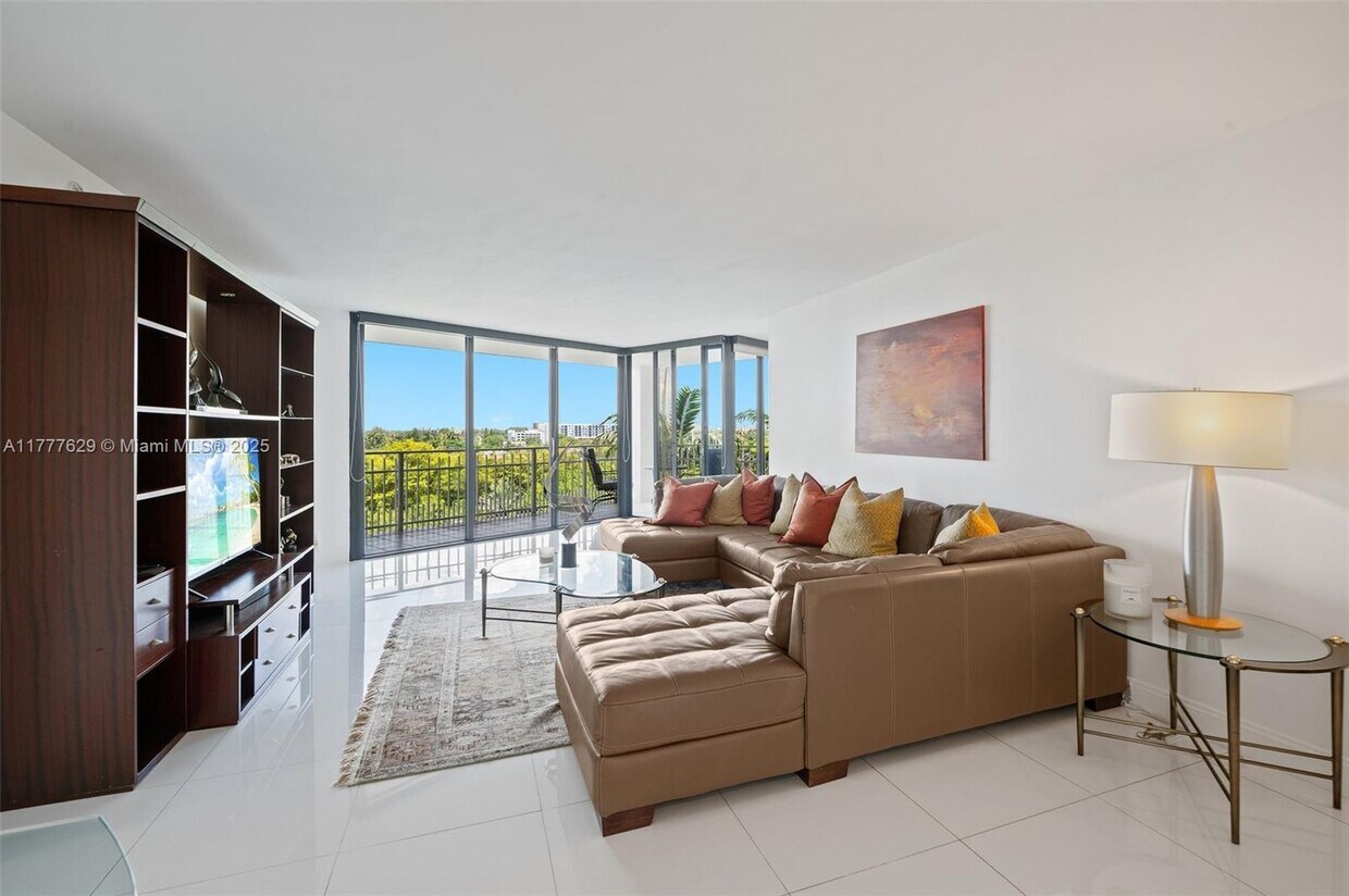 Foto principal - 2000 Towerside Terrace