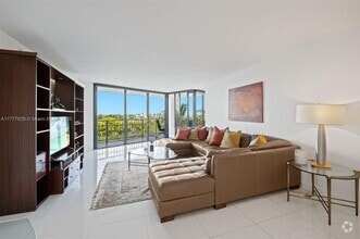 Building Photo - 2000 Towerside Terrace