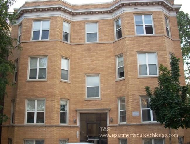 Foto del edificio - 1022 N Damen Ave