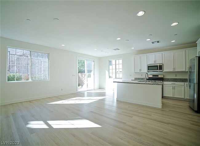 Building Photo - 85 Moon Hill Dr