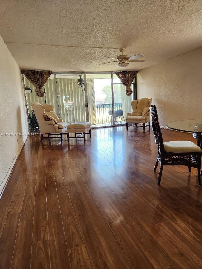 Building Photo - 3821 Environ Blvd