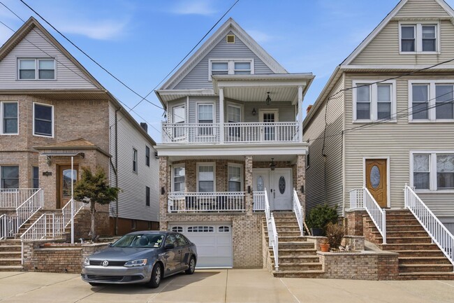 Building Photo - 187 Avenue C
