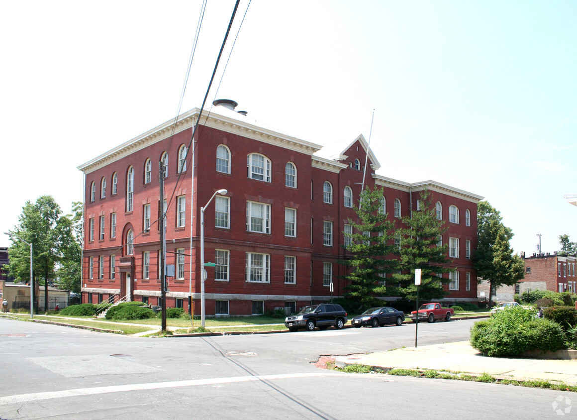 Building Photo - Coleman Manor Apartments