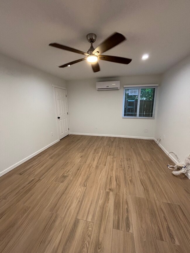 Foto del edificio - 860 N Mar Vista Ave