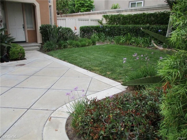 Building Photo - 4 br, 3 bath House - 48 Del Ventura