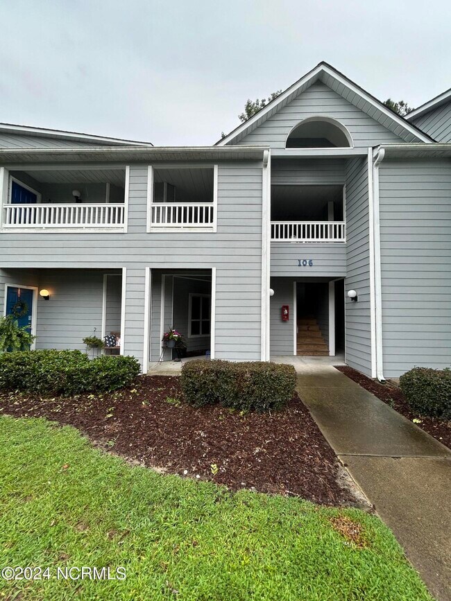 Foto del edificio - 106 Breezewood Dr