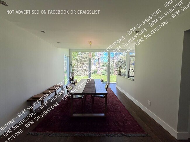 Foto del edificio - 6206 Pine Needle Dr