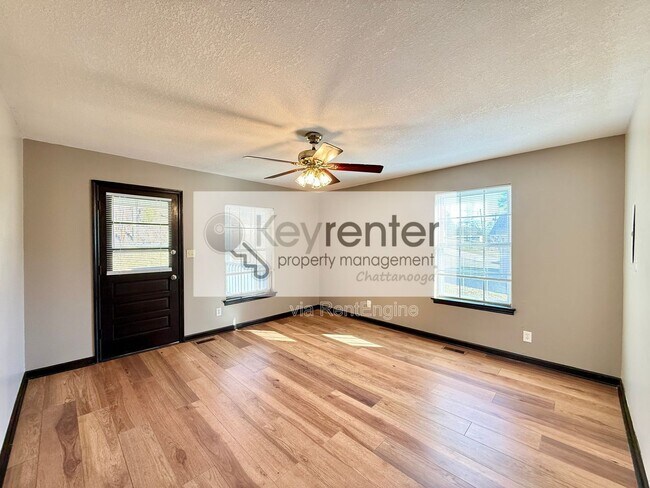 Foto del edificio - 3806 Kellys Ferry Rd