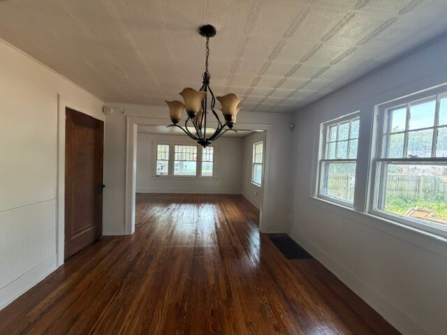 Foto del edificio - 1253 Diamond Ave