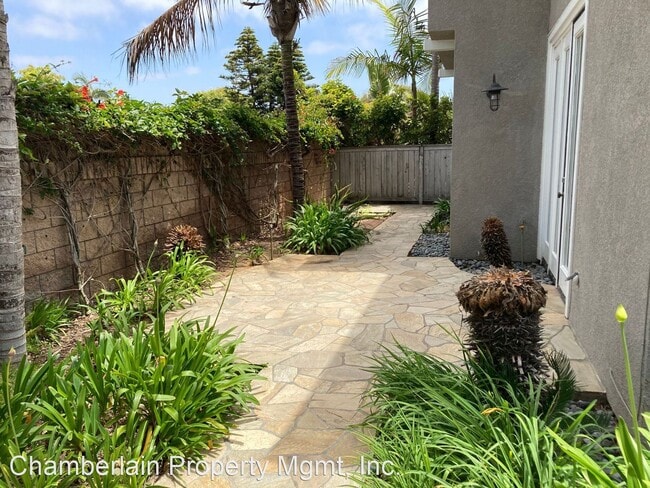 Building Photo - 4 br, 2.5 bath House - 112 Breakwater Rd.