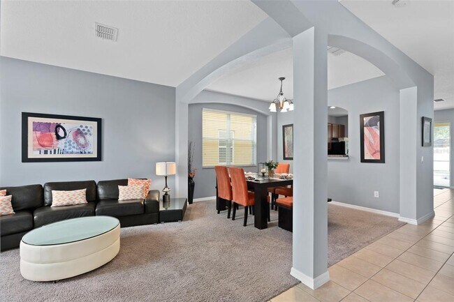 Foto del edificio - 2547 Dharma Cir