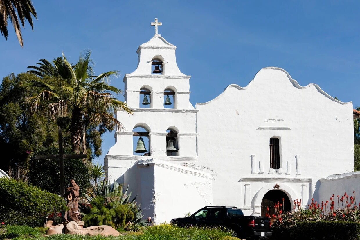 Primary Photo - 10737 San Diego Mission Rd