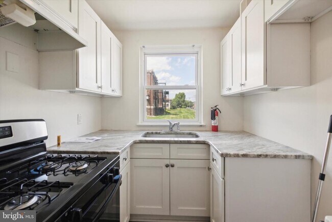 Foto del edificio - 248 N Wycombe Ave