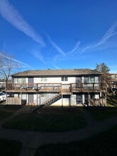 Building Photo - 17452 SE Powell Blvd