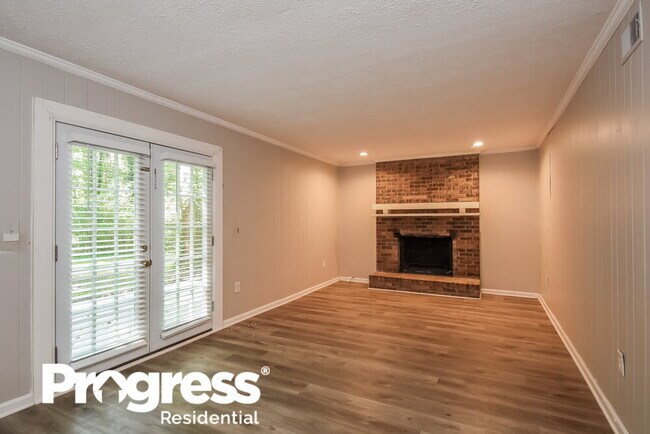 Building Photo - 2026 Morris Dr