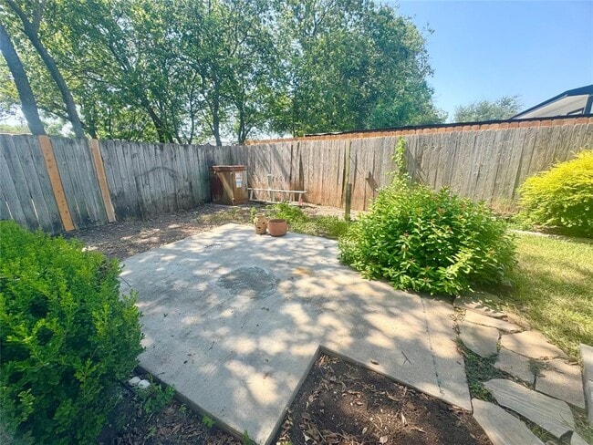 Building Photo - 9602 Chukar Cir