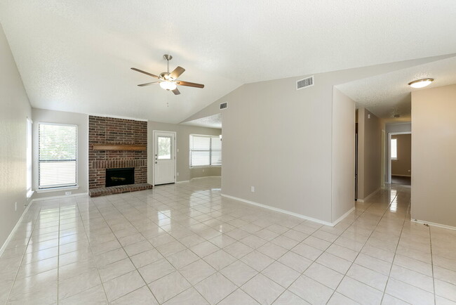 Building Photo - 907 Cedar Run Dr