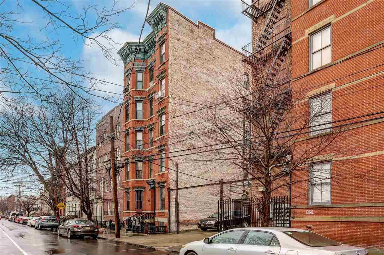 Primary Photo - 298 2nd St