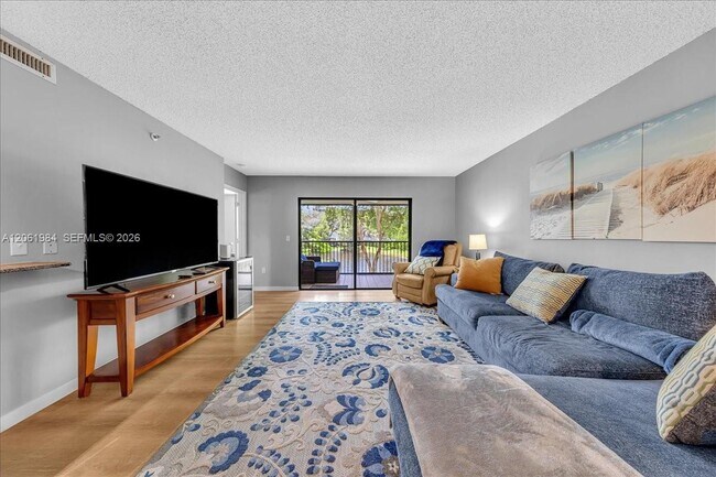 Foto del edificio - 2240 N Cypress Bend Dr