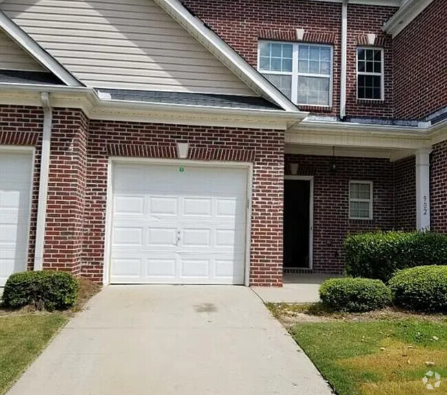 Building Photo - 2555 Flat Shoals Rd