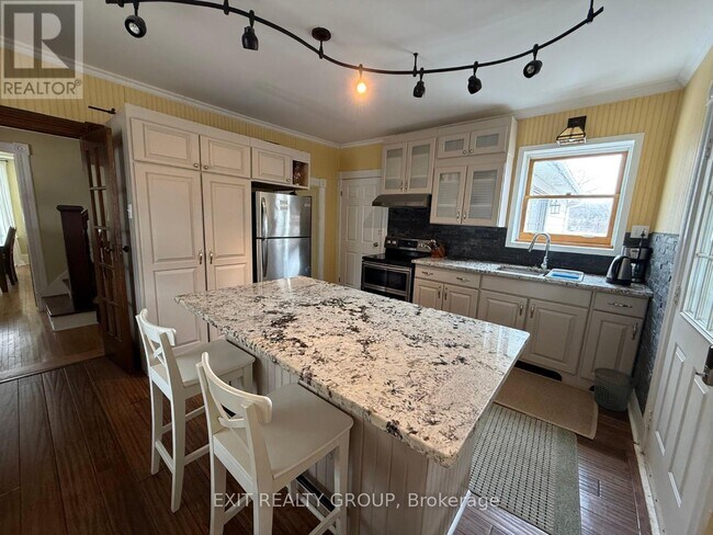 Photo du bâtiment - 78 N Trent St