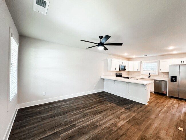 Building Photo - 3475 Monterey St