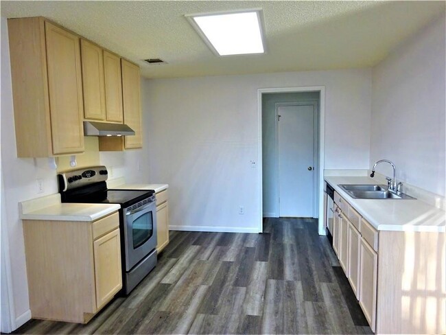 Building Photo - 1614 Alazan Cove, Round Rock, TX 78664 - 4...