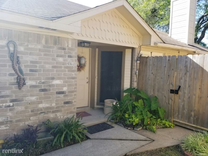 Foto principal - 4 br, 2 bath House - 12226 Westwold Dr