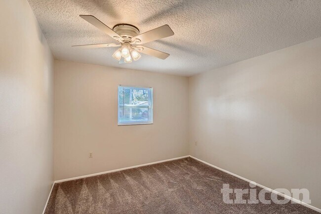 Building Photo - 2247 Blue Tern Dr