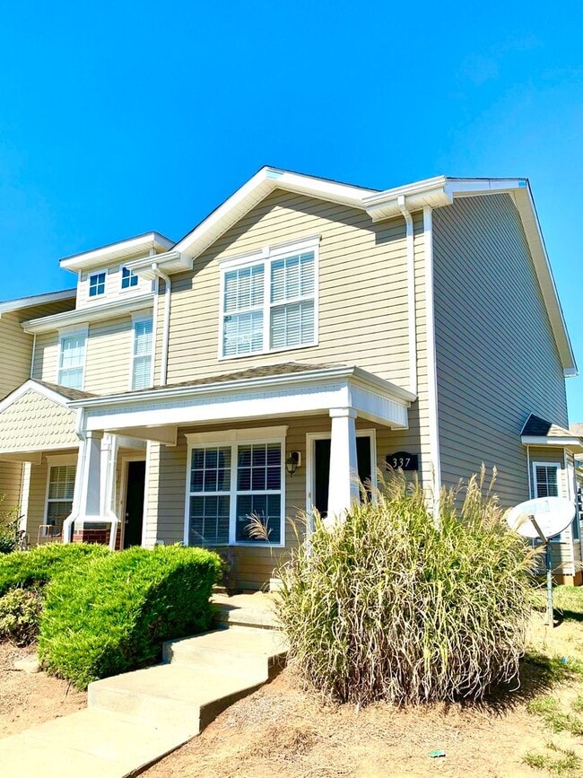 Building Photo - 337 Sam Houston Cir