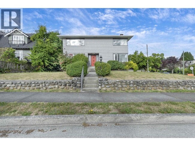 Building Photo - 4514 Bellevue Dr