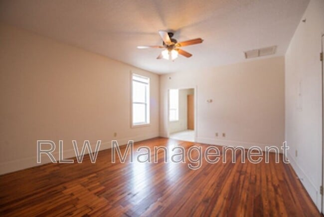 Building Photo - 11 N Central Ave