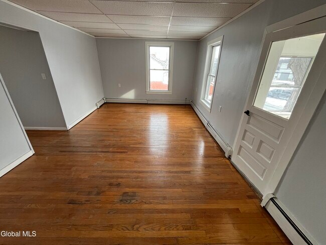 Building Photo - 715 Hudson Ave