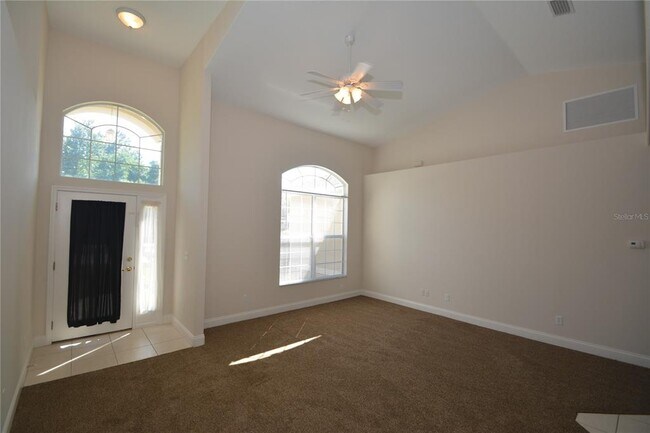 Foto del edificio - 18 Bickwick Ln