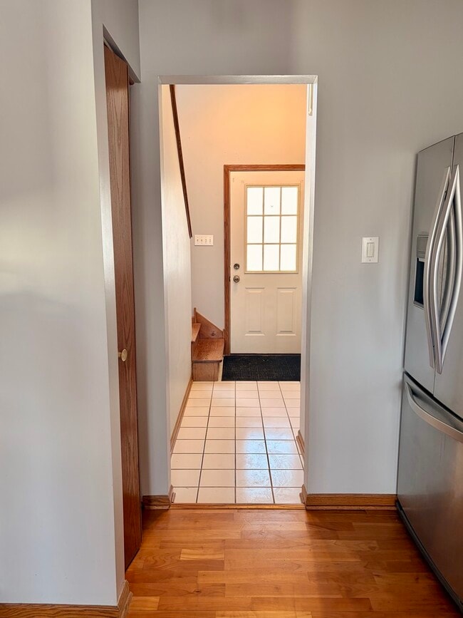 Building Photo - 10956 S 76th Ave