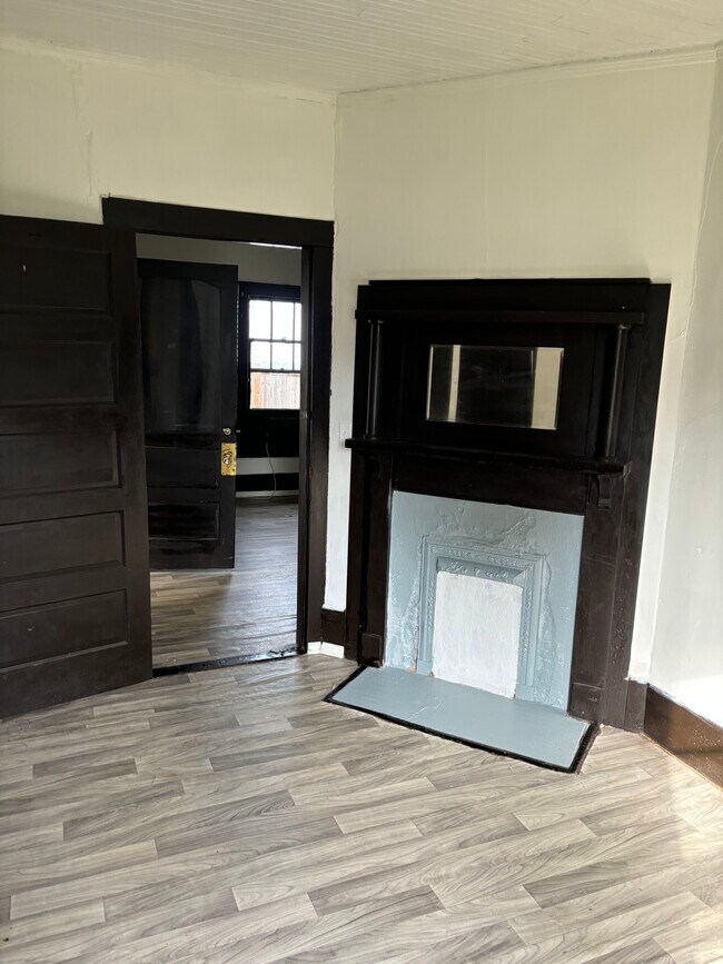 Foto del edificio - 907 S Johnson St