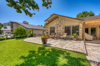 Building Photo - 302 Faultline Dr