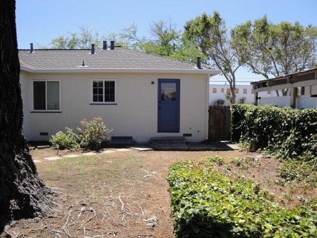 Building Photo - 2 bedroom in San Jose CA 95112