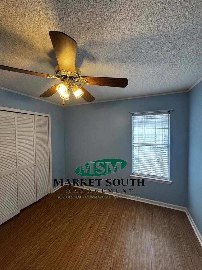 Building Photo - GREAT HOME IN GEORGETOWN! AVAILABLE ASAP
