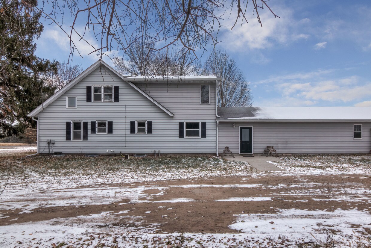 4505 W Cameron St, Eau Claire, WI 54703 House Rental in Eau Claire