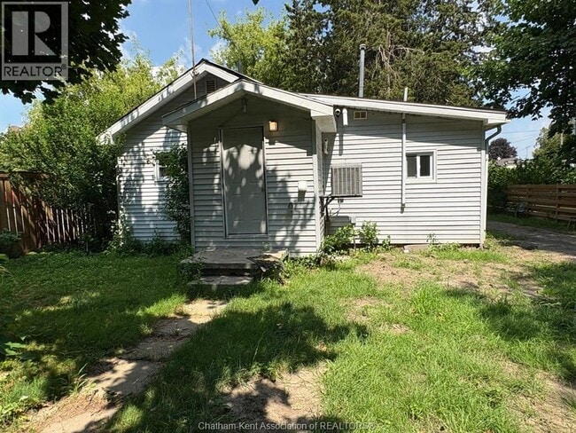 Building Photo - 8 Siskind Ct