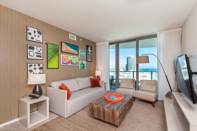 Building Photo - 4011 S Ocean Dr