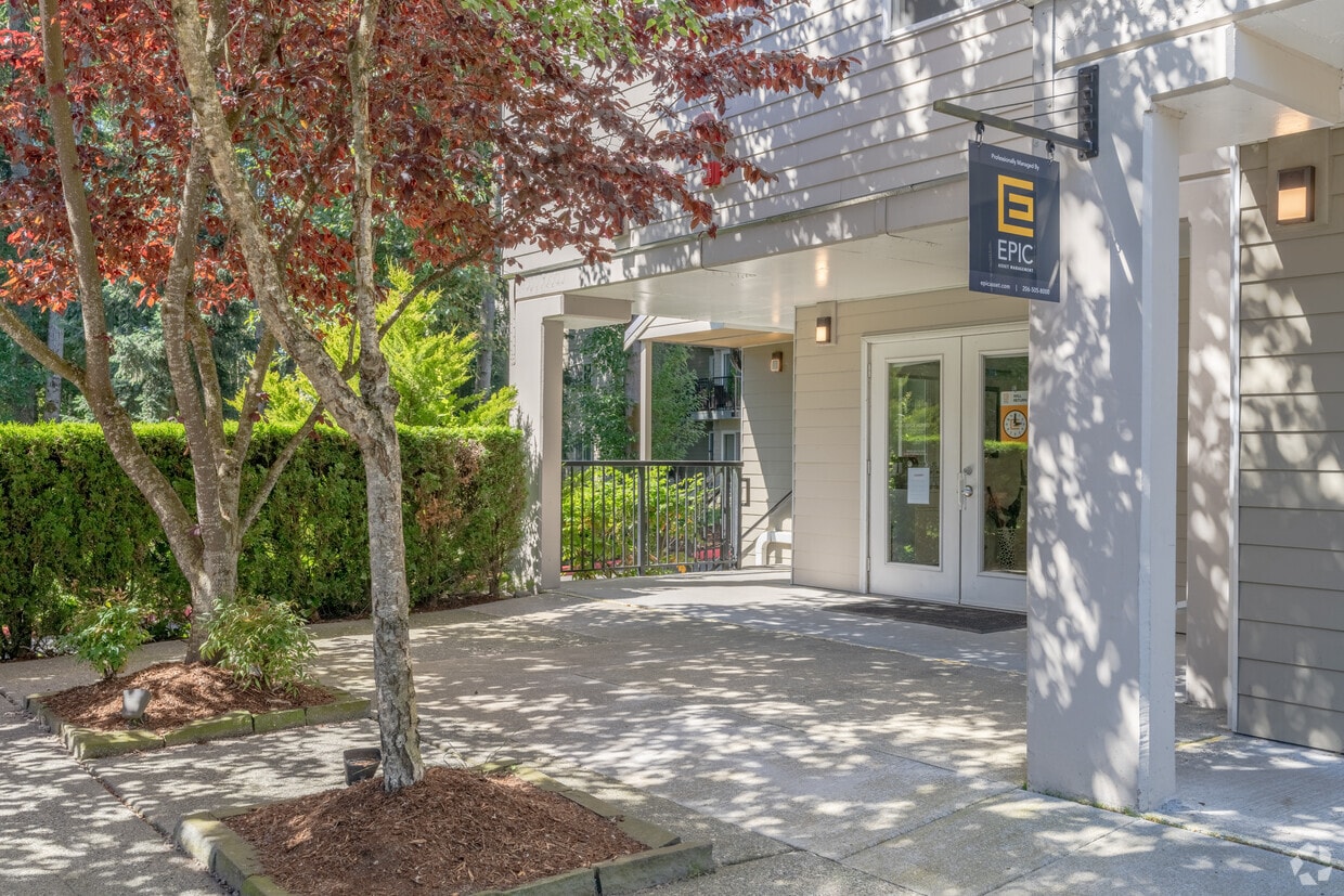 Foto principal - West Mall Place Apartment Homes
