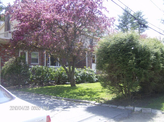 Foto del edificio - 34 Pond St