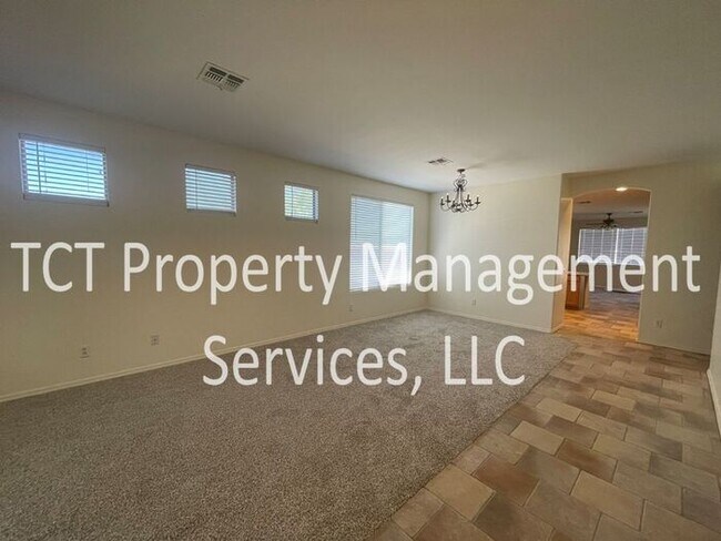Foto del edificio - Great 3 Bedroom with Community Pool!