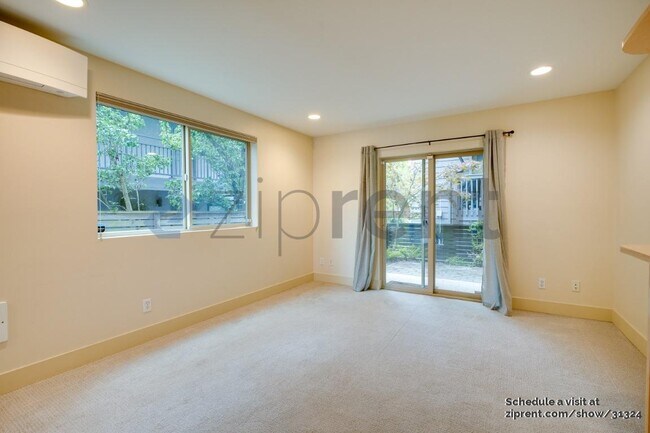 Building Photo - 4134 California Ave SW