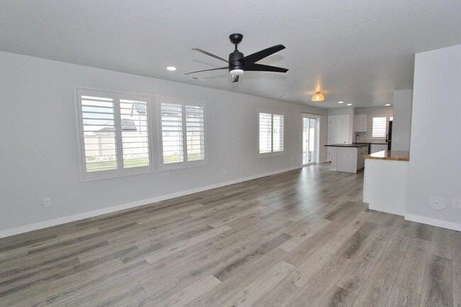 Foto del edificio - 6587 S Memory Wy